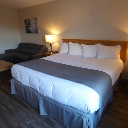 Château Logue Hotel Maniwaki Ngoại thất bức ảnh