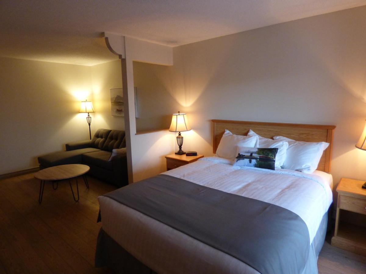 Château Logue Hotel Maniwaki Ngoại thất bức ảnh