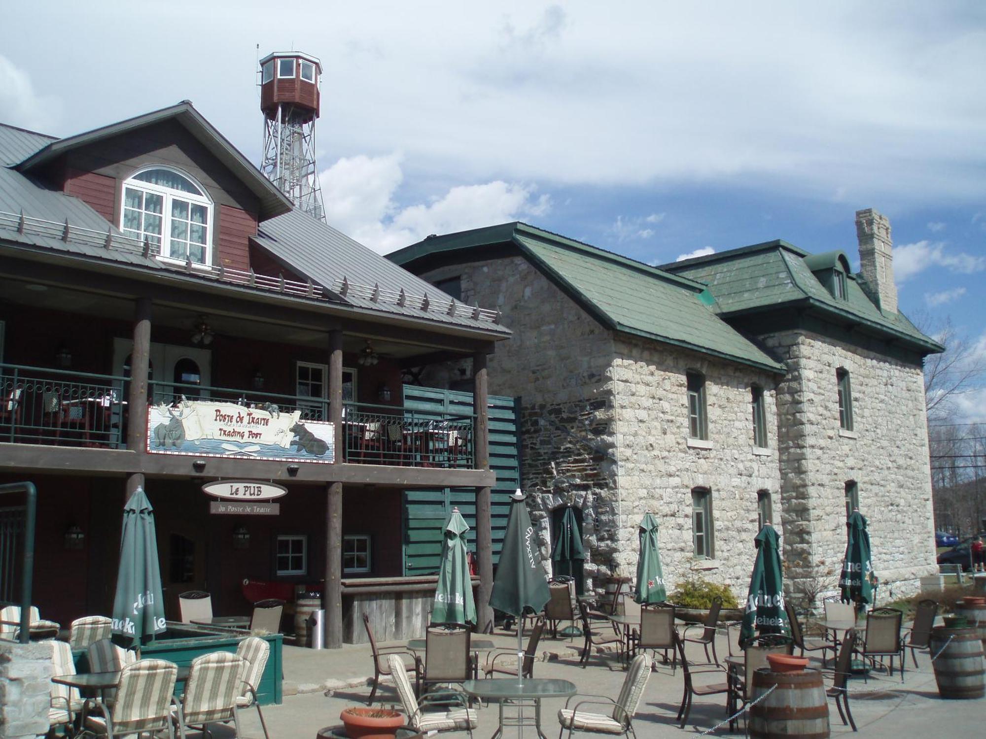 Château Logue Hotel Maniwaki Ngoại thất bức ảnh